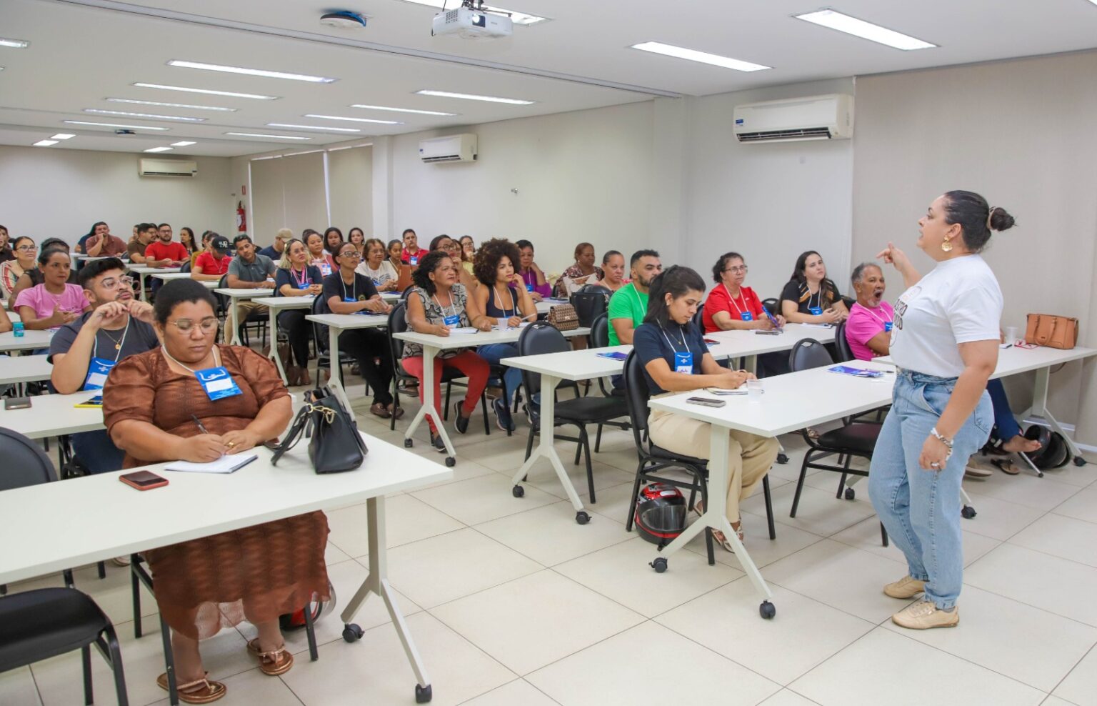 expositores-do-1o-festival-gastronomico-de-araguaina-recebem-capacitacao-sobre-boas-praticas-e-marketing