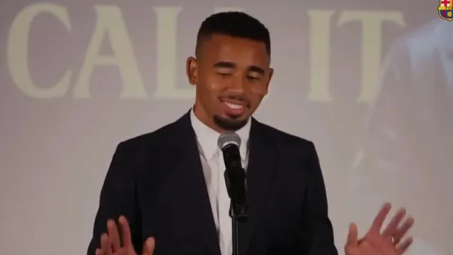 gabriel-jesus-solta-palavrao-em-plena-apresentacao-no-barcelona