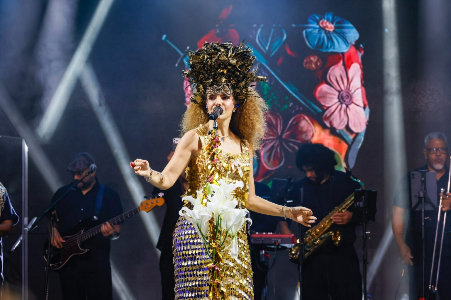 sucessos-e-memorias-afetivas-marcam-show-de-vanessa-da-mata-em-taquarucu