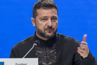 volodymyr-zelensky-ordena-suspensao-dos-ataques-contra-a-russia