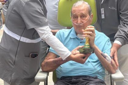 ex-tecnico-da-selecao,-parreira-recebe-alta-apos-80-dias-internado