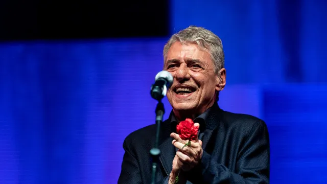 teste-de-dna-nega-que-chico-buarque-seja-pai-de-homem-carioca-de-64-anos