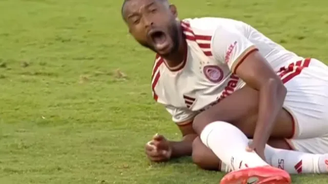 imagens-fortes:-atacante-marroquino-fratura-a-perna-em-dividida;-video