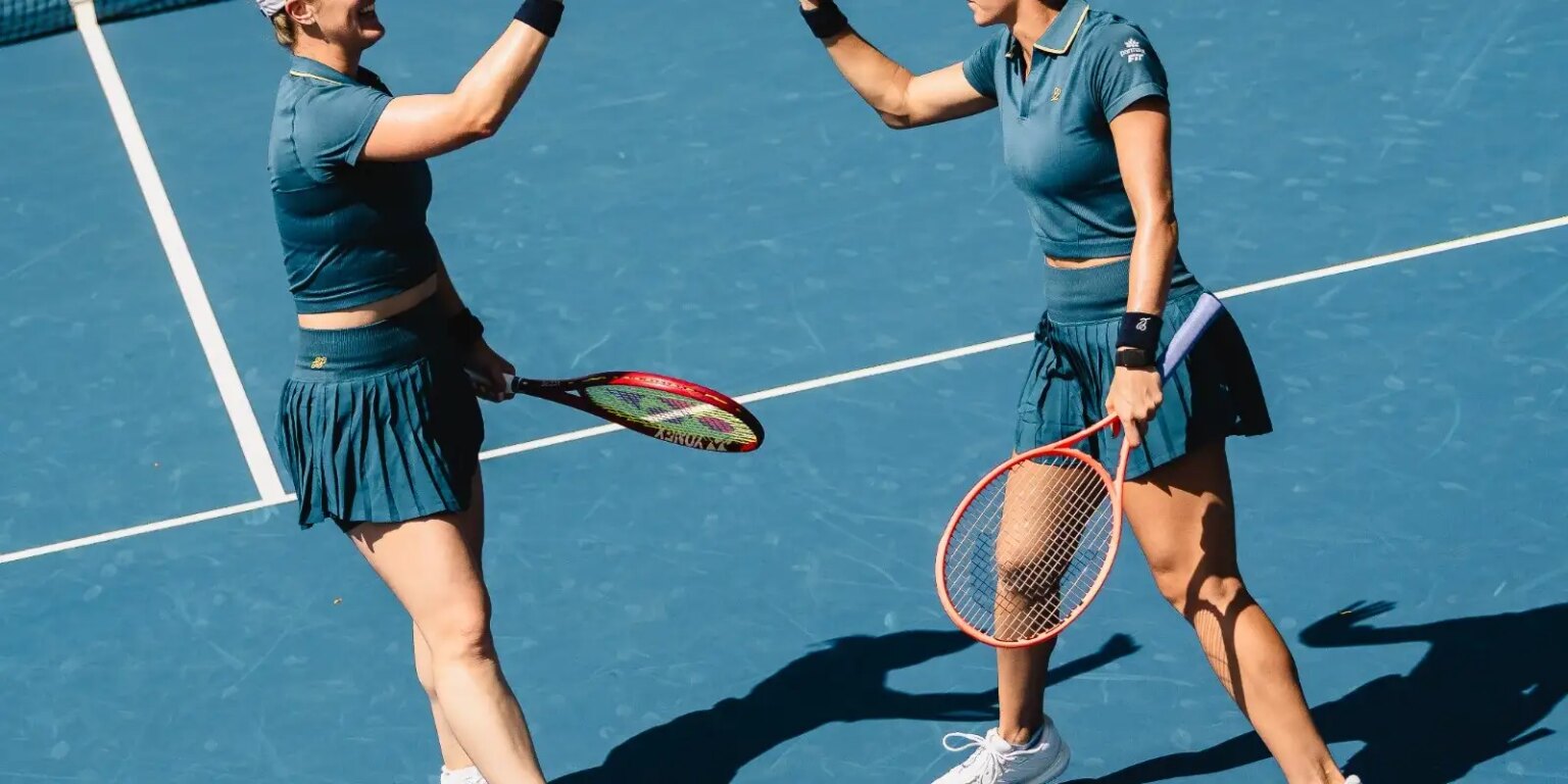 dupla-de-luisa-stefani-vence-mais-uma-e-vai-as-oitavas-do-us-open