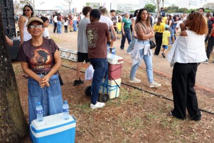 ambulantes-“desfilam”-no-7-de-setembro-em-busca-de-sustento