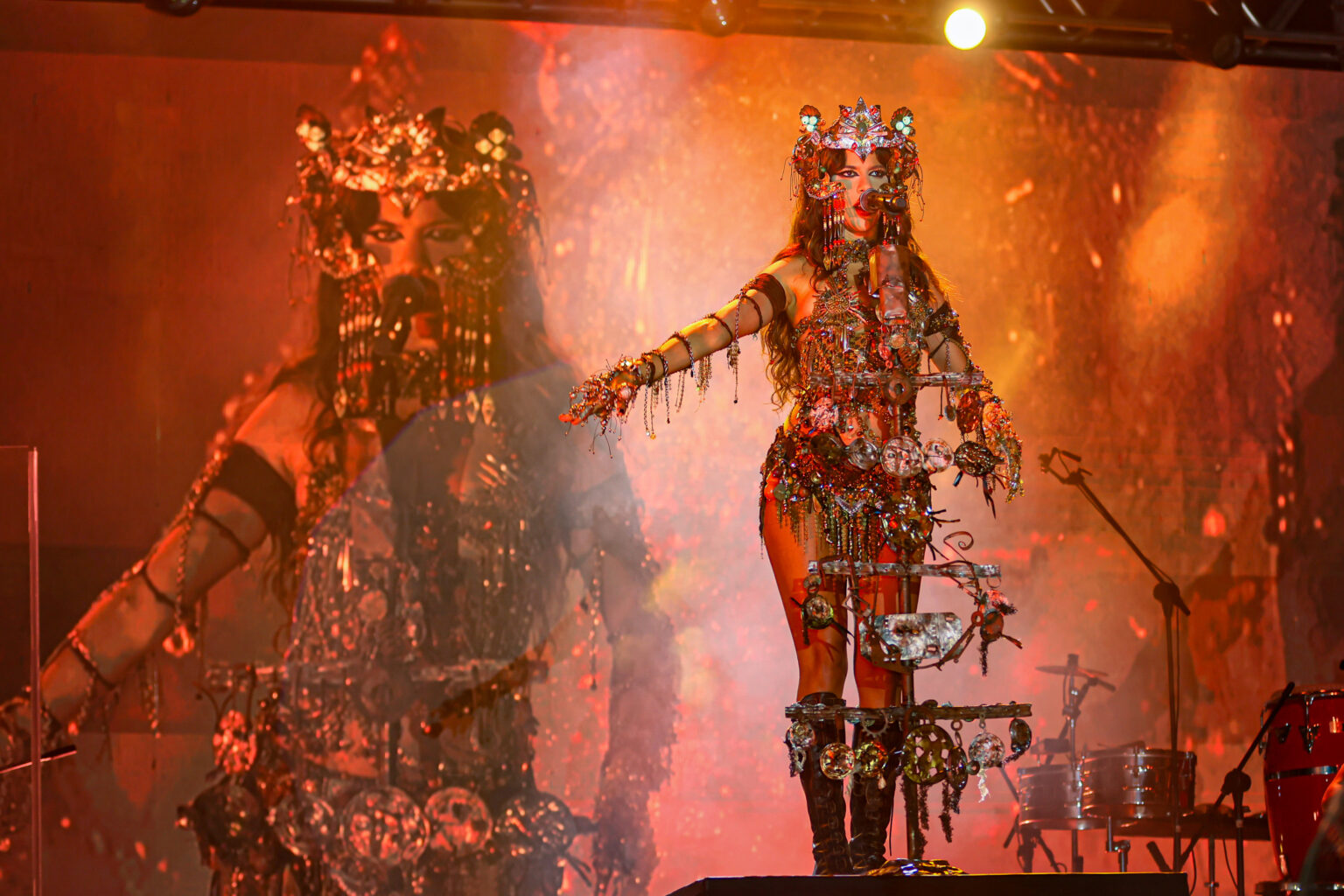 marina-sena-agita-terceira-noite-do-festival-gastronomico-de-taquarucu-e-interage-com-fas-durante-show