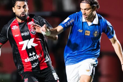 vitoria-se-afasta-do-z-4-e-mantem-gremio-ameacado-no-brasileirao