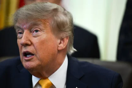 trump-pede-fim-da-guerra-a-putin,-que-diz-nao-ter-“planos-hostis”-contra-europa