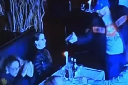 homem-invade-restaurante-e-tentar-matar-ex;-funcionarios-impediram-crime