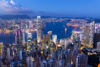 justica-de-hong-kong-condena-dois-ativistas-pro-democracia-a-7-anos-de-prisao