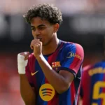video:-lamine-yamal-dribla-tres-e-faz-golaco-que-poderia-valer-o-puskas