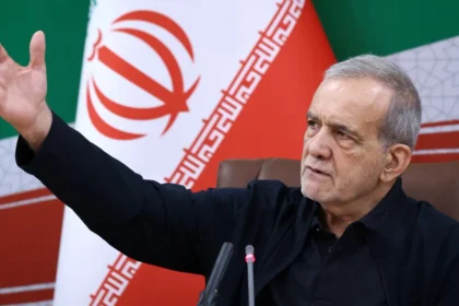 ira:-guerra-bloqueia-acesso-dos-iranianos-a-alimentos-e-medicamentos