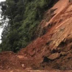 bombeiros-resgatam-corpo-soterrado-apos-queda-de-predio-na-zona-leste-de-sp