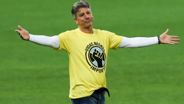 apos-demitir-luis-castro,-gremio-chega-a-acordo-para-volta-de-renato-gaucho