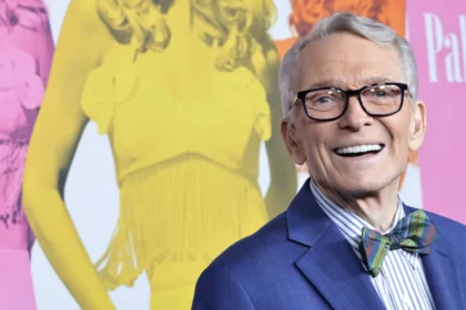 morre-bob-mackie,-estilista-que-vestiu-madonna-e-elton-john,-aos-87-anos
