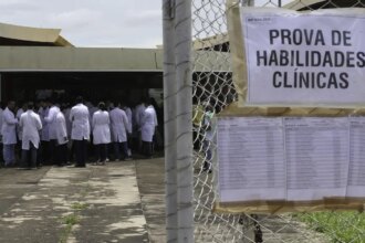 revalida-2026/2:-prazo-de-envio-de-diploma-medico-termina-dia-19