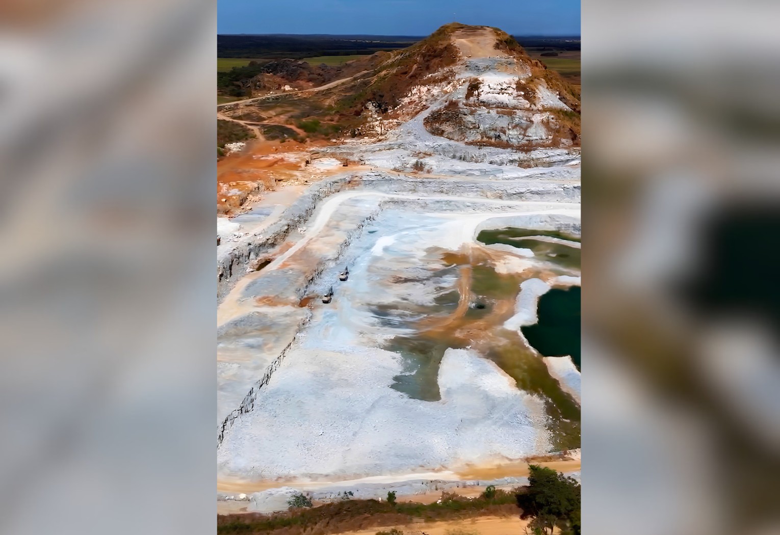 pedreira-no-sul-do-to-impressiona-por-lago-e-areas-de-extracao-de-calcario-vistas-do-alto;