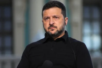 zelensky-revela-que-russia-tentou-atacar-o-seu-aviao-duas-vezes