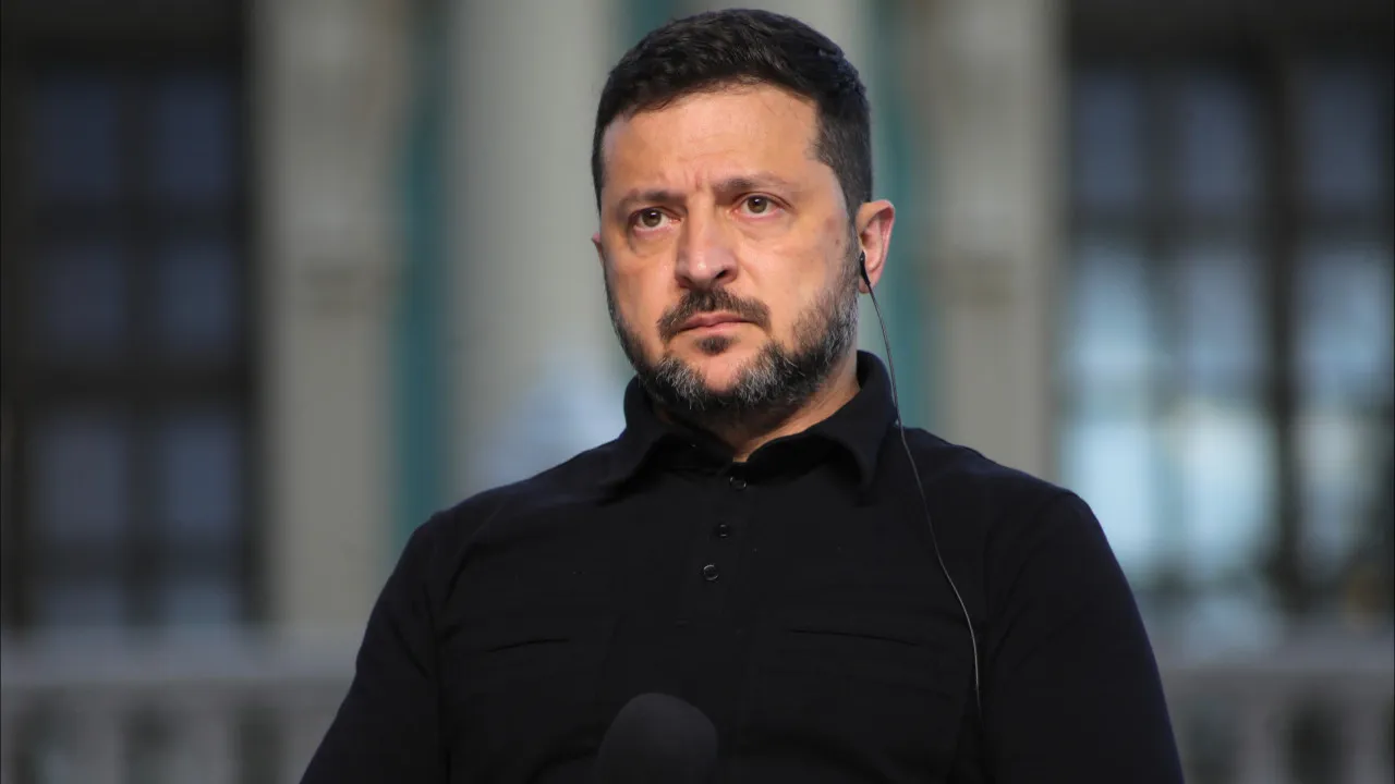 zelensky-revela-que-russia-tentou-atacar-o-seu-aviao-duas-vezes