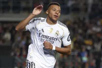real-madrid-evita-empate-nos-acrescimos,-vence-elche-e-cola-no-barcelona