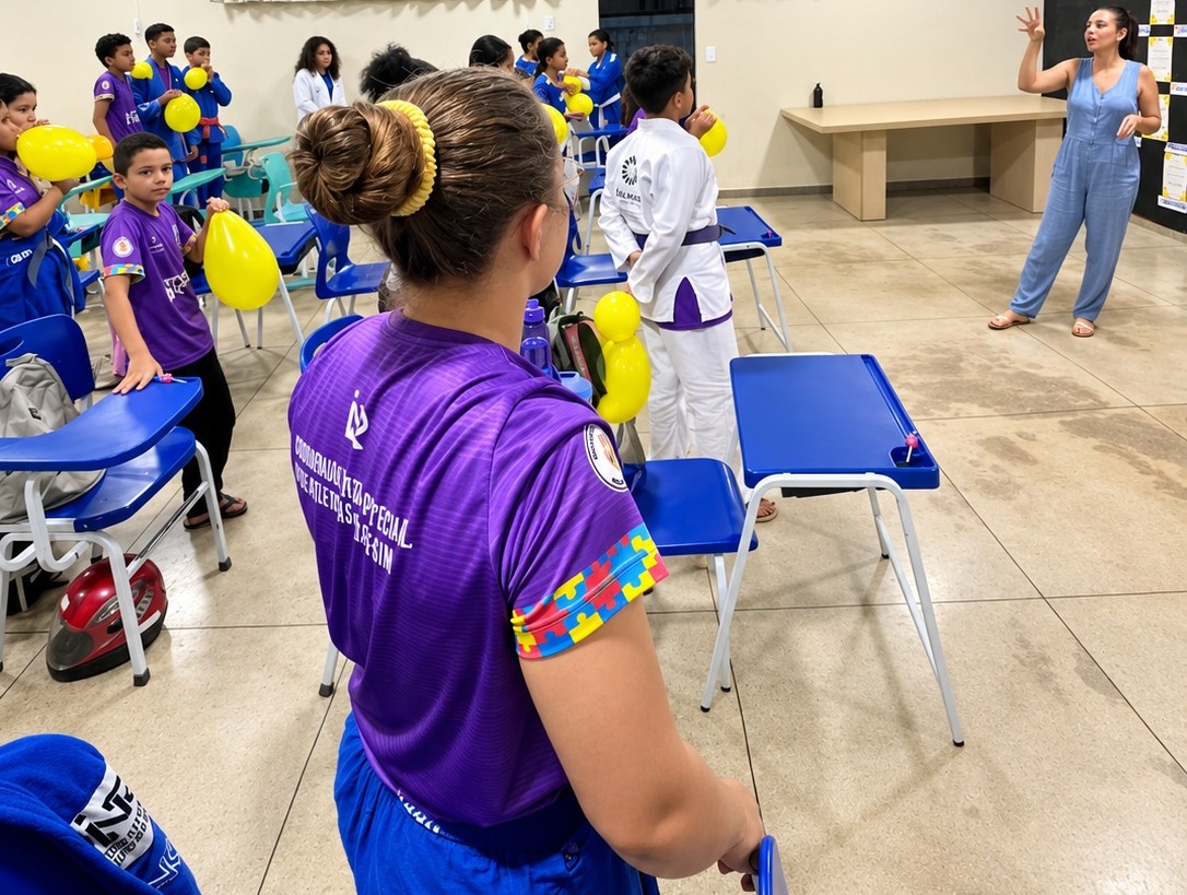 eti-cora-coralina-promove-atividades-do-setembro-amarelo-com-participacao-de-alunos