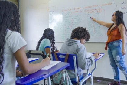 numero-de-professores-jovens-cai-31%-em-dez-anos,-aponta-pesquisa