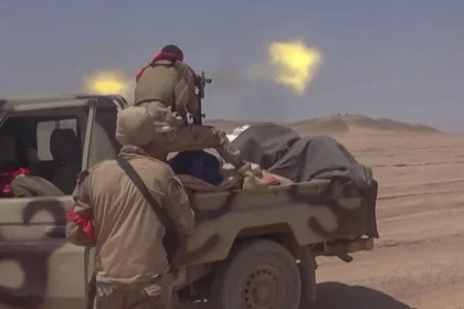 sauditas-bombardeiam-o-iemen;-houthis-atacam-porto-no-mar-vermelho