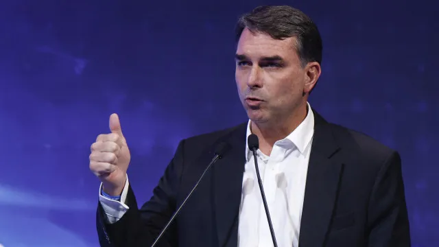 flavio-usou-em-campanha-imovel-de-advogado-alvo-de-buscas-da-pf-no-caso-inss,-diz-revista