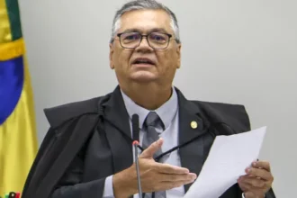 dino-manda-pf-investigar-relacao-de-vorcaro-com-cemiterios-em-sp