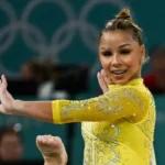 flavia-saraiva-e-ouro-nas-barras-assimetricas-em-etapa-da-copa-do-mundo
