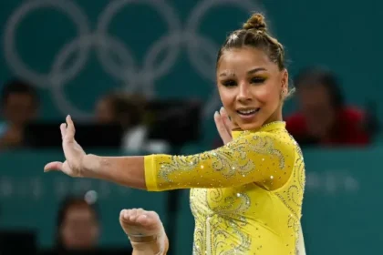 flavia-saraiva-e-ouro-nas-barras-assimetricas-em-etapa-da-copa-do-mundo