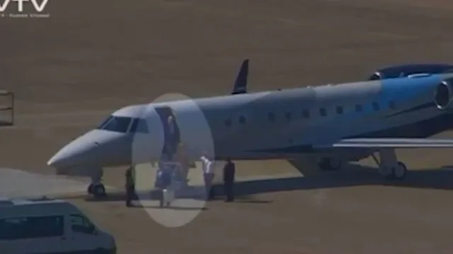 video-de-2025-mostra-moraes-saindo-de-jatinho-de-vorcaro,-diz-jornal