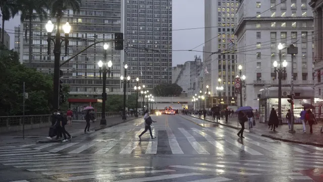 semana-em-sao-paulo-deve-ter-calor,-chuva-forte-e-queda-brusca-de-temperatura