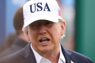por-que-grandes-tvs-suspenderam-a-cobertura-conjunta-de-donald-trump?
