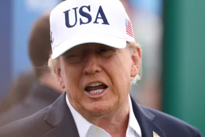 por-que-grandes-tvs-suspenderam-a-cobertura-conjunta-de-donald-trump?