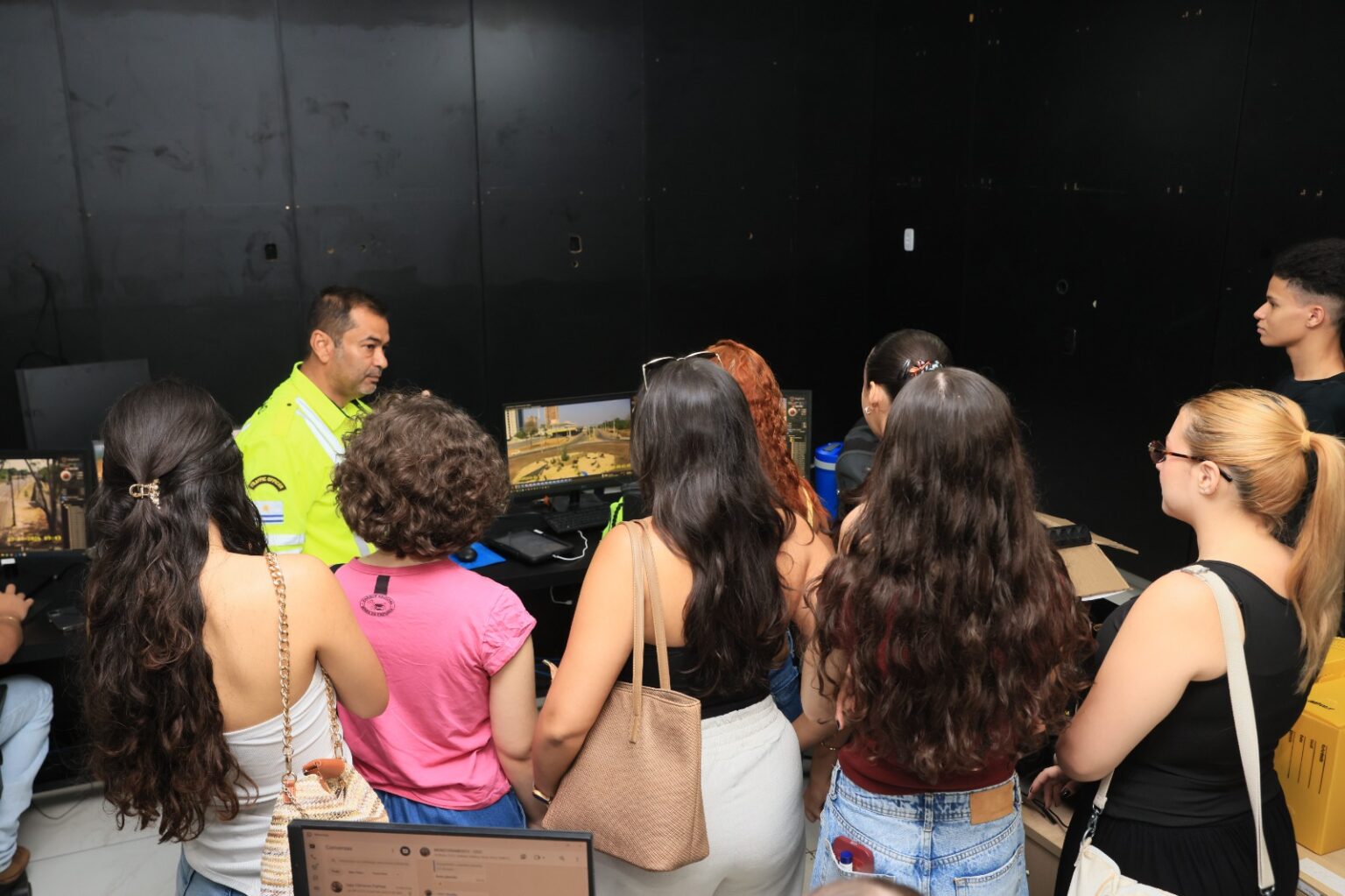 universitarios-conhecem-gestao-da-mobilidade-e-planejamento-urbano-durante-visita-a-semobt