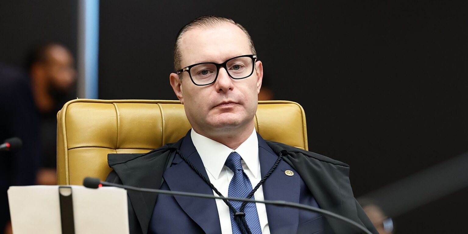 zanin-pede-manifestacao-da-anatel-sobre-acesso-a-internet-nas-eleicoes