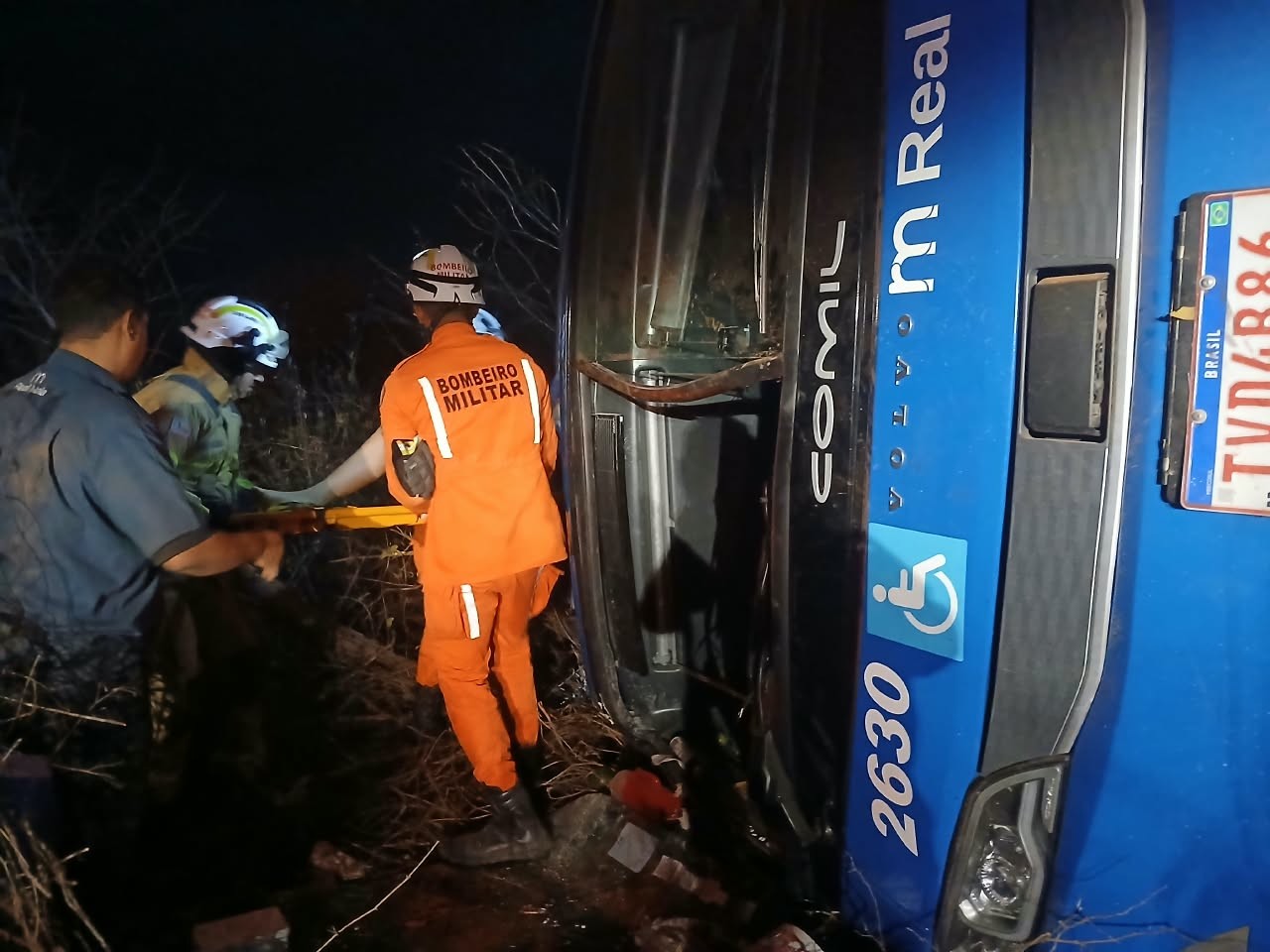 quatro-pessoas-envolvidas-em-acidente-com-onibus-na-ba-viajavam-para-o-to,-diz-empresa