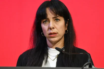 prefeita-eleita-‘inquilina’-que-fala-turco-assusta-establishment-em-berlim