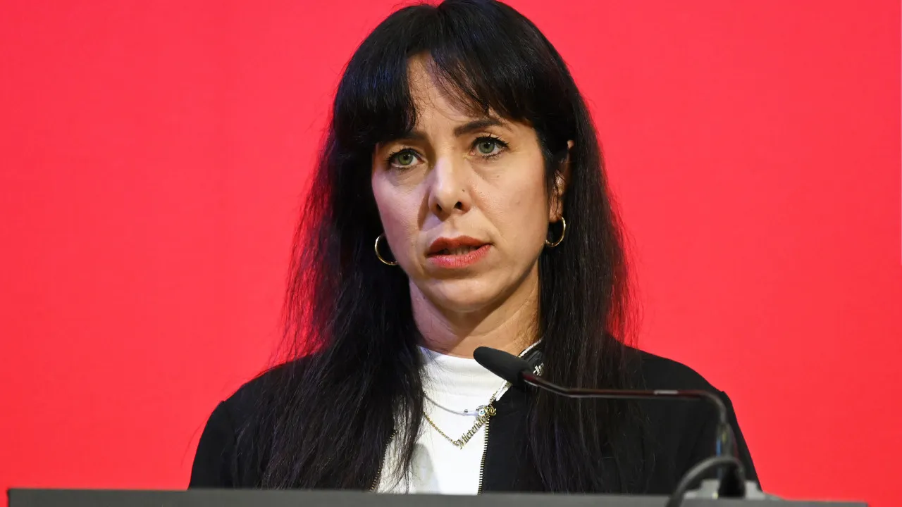 prefeita-eleita-‘inquilina’-que-fala-turco-assusta-establishment-em-berlim