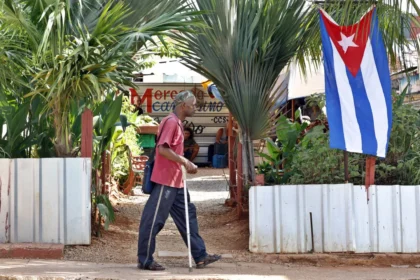 china-garante-que-continuara-a-apoiar-cuba-apos-pedir-fim-do-bloqueio