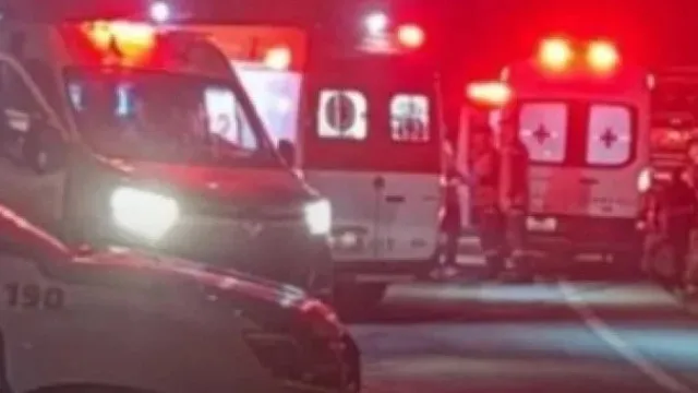 onibus-de-turismo-tomba-no-espirito-santo-e-deixa-tres-mortos-e-44-feridos