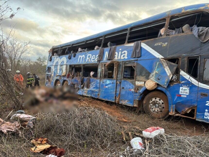 mulher-que-ficou-ferida-em-acidente-com-onibus-na-ba-sera-transferida-para-o-to;-filha-sera-enterrada-em-palmas