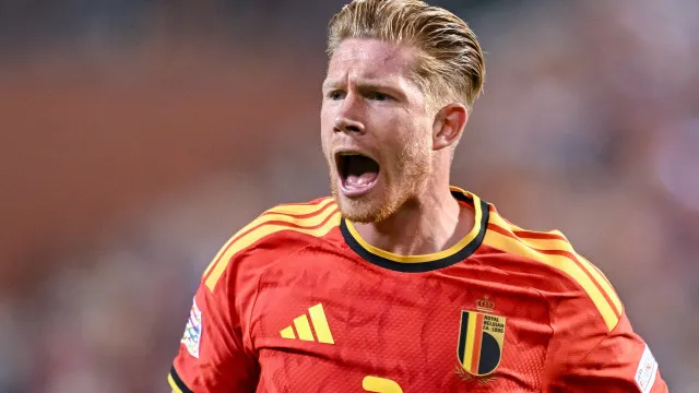 “vai-te-f…”.-de-bruyne-perde-a-cabeca-com-o-arbitro