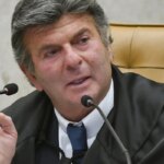 fux-suspende-decisao-de-dino-que-restabelecia-posts-de-nossa-senhora