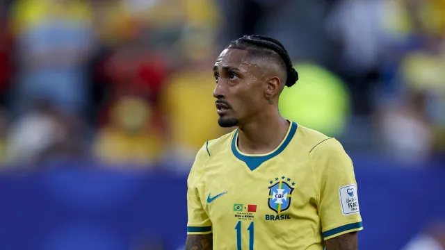 raphinha-e-cortado-da-selecao-brasileira-apos-lesao-na-coxa
