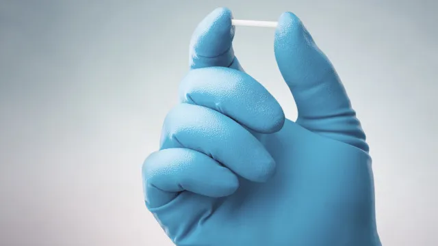 entidades-medicas-pedem-a-anvisa-proibicao-de-chips-da-beleza