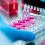 tecnica-laboratorial-morre-sob-suspeita-de-peste;-centenas-isolados