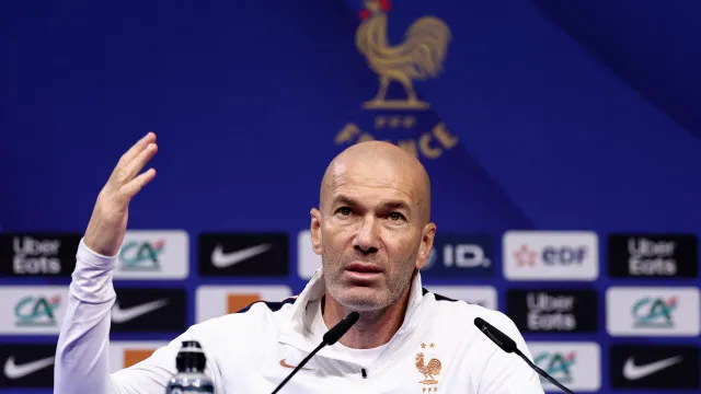 zidane-fala-no-meio-da-‘tempestade’:-“tiro-o-chapeu-a-cristiano-ronaldo”