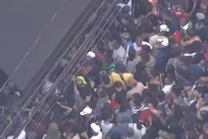 inauguracao-de-loja-popular-causa-tumulto-e-fecha-vias-no-bras,-em-sp
